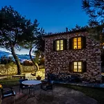 בית נופש Elli סקופלוס טאון