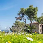 בית נופש Elli סקופלוס טאון