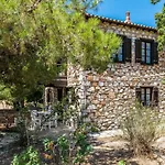 בית נופש Elli סקופלוס טאון