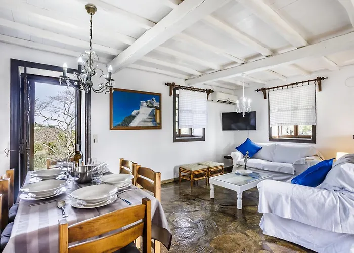 Elli Case de vacanță