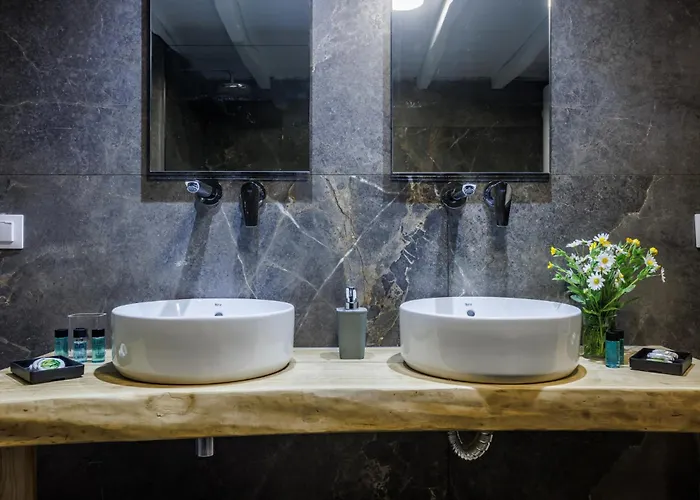 Elli Case de vacanță *